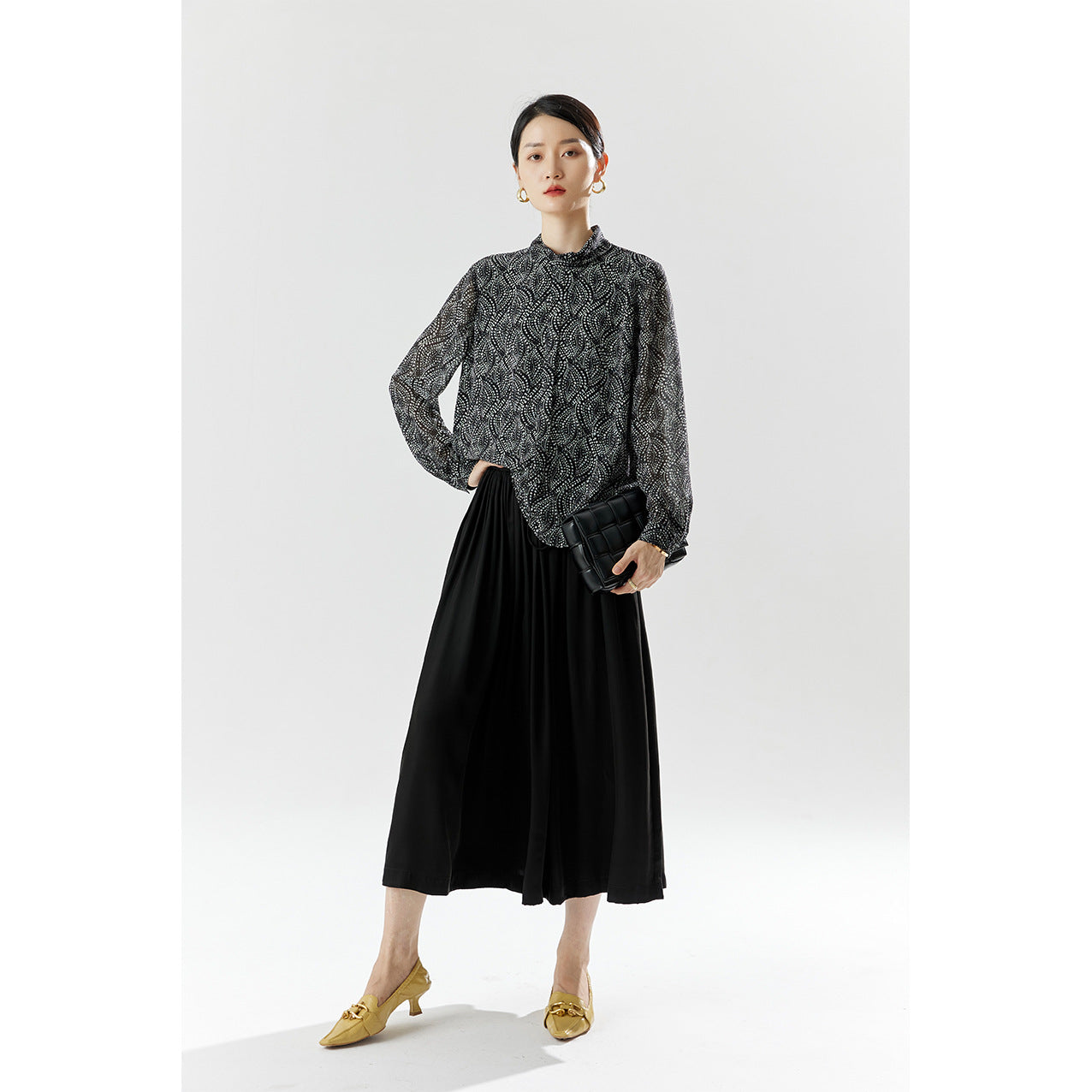 2025 Summer New Women's Stand Collar Black Long Sleeve Print Temperament Commuter Pullover Fashion Chiffon Shirt Top